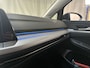 Volkswagen Golf 1.0 eTSI DSG Life Business Camera Sfeerverlichting Virtual Cockpit