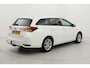 Toyota Auris Touring Sports 1.8 Hybrid Executive | Volledige dealerhistorie | Panoramadak | Trekhaak | Leder | Navigatie | Stoelverwarming | LED | Keyless | Parkeersensoren voor/achter | Clima | Cruise Control | Camera | 16 inch | Rijstrooksensor | Bluetooth