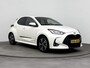 Toyota Yaris 1.5 Hybrid 115 Dynamic *DEMO* | Parkeersensoren | Dodehoekdetectie | Stoel-/Stuurverwarming | Draadloze Telefoonlader |