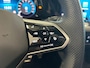 Volkswagen Golf 1.5 eTSI R-Line Business Panoramadak Navigatie Apple Carplay/Android Auto Camera Parkeersensoren Adaptive Cruise Control Head-up display Stoel- en stuurverwarming Lichtmetalen velgen Climate Control