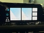 Volkswagen Golf 1.5 eTSI R-Line Business Panoramadak Navigatie Apple Carplay/Android Auto Camera Parkeersensoren Adaptive Cruise Control Head-up display Stoel- en stuurverwarming Lichtmetalen velgen Climate Control