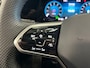 Volkswagen Golf 1.5 eTSI R-Line Business Panoramadak Navigatie Apple Carplay/Android Auto Camera Parkeersensoren Adaptive Cruise Control Head-up display Stoel- en stuurverwarming Lichtmetalen velgen Climate Control