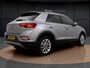 Volkswagen T-Roc 1.0 TSI Life | Camera | ACC | Stoelverwarming | Spiegelpakket | Carplay | Getint Glas | 17'' |
