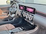 Mercedes-Benz CLA 180 Star Edition AMG | Night Pakket | Panoramadak | Bruin Interieur | Dodehoekassistent | Apple CarPlay | Android Auto | Sfeerverlichting | Stoelverwarming | Parkeersensoren | Achteruitrijcamera | Elektrisch Inklapbare Buitenspiegels