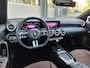 Mercedes-Benz CLA 180 Star Edition AMG | Night Pakket | Panoramadak | Bruin Interieur | Dodehoekassistent | Apple CarPlay | Android Auto | Sfeerverlichting | Stoelverwarming | Parkeersensoren | Achteruitrijcamera | Elektrisch Inklapbare Buitenspiegels