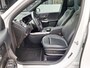 Mercedes-Benz GLB 200 Business Solution Luxury | Panoramadak | Trekhaak Afneembaar | Achteruitrijcamera | Memory Pakket | Sfeerverlichting | Widescreen | Stoelverwarming | Multibeam LED | Privacy Glas Achter | Keyless-GO | Elektrisch Bedienbare Achterklep