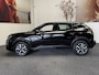Peugeot 2008 1.2 HYBRID 145 STYLE CRUISE CONTROL CLIMATE CONTROL BLUETOOTH TELEFOON APPLE CARPLAY/ANDROID RIJSTROOKSENSOREN 16" LICHTMETALEN VELGEN PDC ZEER MOOI!!