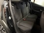 Peugeot 2008 1.2 HYBRID 145 STYLE CRUISE CONTROL CLIMATE CONTROL BLUETOOTH TELEFOON APPLE CARPLAY/ANDROID RIJSTROOKSENSOREN 16" LICHTMETALEN VELGEN PDC ZEER MOOI!!