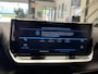 Peugeot 2008 1.2 HYBRID 145 STYLE CRUISE CONTROL CLIMATE CONTROL BLUETOOTH TELEFOON APPLE CARPLAY/ANDROID RIJSTROOKSENSOREN 16" LICHTMETALEN VELGEN PDC ZEER MOOI!!