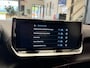 Peugeot 2008 1.2 HYBRID 145 STYLE CRUISE CONTROL CLIMATE CONTROL BLUETOOTH TELEFOON APPLE CARPLAY/ANDROID RIJSTROOKSENSOREN 16" LICHTMETALEN VELGEN PDC ZEER MOOI!!