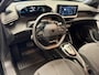 Peugeot 2008 1.2 HYBRID 145 STYLE CRUISE CONTROL CLIMATE CONTROL BLUETOOTH TELEFOON APPLE CARPLAY/ANDROID RIJSTROOKSENSOREN 16" LICHTMETALEN VELGEN PDC ZEER MOOI!!