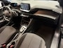 Peugeot 2008 1.2 HYBRID 145 STYLE CRUISE CONTROL CLIMATE CONTROL BLUETOOTH TELEFOON APPLE CARPLAY/ANDROID RIJSTROOKSENSOREN 16" LICHTMETALEN VELGEN PDC ZEER MOOI!!