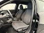 Peugeot 2008 1.2 HYBRID 145 STYLE CRUISE CONTROL CLIMATE CONTROL BLUETOOTH TELEFOON APPLE CARPLAY/ANDROID RIJSTROOKSENSOREN 16" LICHTMETALEN VELGEN PDC ZEER MOOI!!