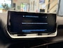 Peugeot 2008 1.2 HYBRID 145 STYLE CRUISE CONTROL CLIMATE CONTROL BLUETOOTH TELEFOON APPLE CARPLAY/ANDROID RIJSTROOKSENSOREN 16" LICHTMETALEN VELGEN PDC ZEER MOOI!!