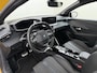 Peugeot e-208 GT 50 kWh 136pk | Navigatie | Panorama dak | Stoelverwarming | Camera achter | 17 inch lichtmetalen velgen | Cruise control | Apple Carplay en Android auto