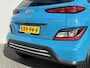Hyundai Kona Electric EV Fashion Design 39 kWh / SOH 97% / Fabrieksgarantie t/m 05-2027 / Dealer Onderhouden / Stoelverwarming / Navigatie / Apple Carplay/Android Auto / Achteruitrijcamera / Krell audio / 3-fase /