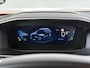 Peugeot e-2008 SUV GT 50 kWh 136pk | Accu 96% | Navigatie | Camera achter | Lichtmetalen velgen 17 inch | Cruise control | Full LED koplampen | Apple Carplay en Android auto