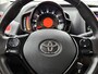 Toyota Aygo 1.0 VVT-i x-play | Apple CarPlay/Android Auto | DAB | Achteruitrijcamera | Airco | Velgen | Elektrische ramen voor | Elektrisch verstelbare spiegels |