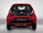 Toyota Aygo 1.0 VVT-i x-play | Apple CarPlay/Android Auto | DAB | Achteruitrijcamera | Airco | Velgen | Elektrische ramen voor | Elektrisch verstelbare spiegels |