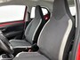 Toyota Aygo 1.0 VVT-i x-play | Apple CarPlay/Android Auto | DAB | Achteruitrijcamera | Airco | Velgen | Elektrische ramen voor | Elektrisch verstelbare spiegels |