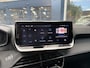 Peugeot 2008 1.2 Turbo 100 PK Allure | Trekhaak 1200KG | Nieuwste Model | Navigatie via Telefoon | Stoelverwarming | LED Verlichting | Keyless Entry/Start | Cruise Control | Hoge Zitpositie | Parkeersensoren | DAB | Digitaal Dashboard | Half Lederen stoelen | Lichtmetalen Velgen 17 inch |