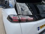 Peugeot 2008 1.2 Turbo 100 PK Allure | Trekhaak 1200KG | Nieuwste Model | Navigatie via Telefoon | Stoelverwarming | LED Verlichting | Keyless Entry/Start | Cruise Control | Hoge Zitpositie | Parkeersensoren | DAB | Digitaal Dashboard | Half Lederen stoelen | Lichtmetalen Velgen 17 inch |