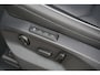 Volkswagen Tiguan 1.5 TSI Life Business | PANO | trekhaak | leer