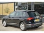 Volkswagen Tiguan 1.5 TSI Life Business | PANO | trekhaak | leer