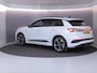 Audi Q4 e-tron 50 quattro Launch edition S Competition 77 kWh 299 pk | Navigatie | Warmtepomp | Trekhaak (wegklapbaar) | Parkeersensoren | Achteruitrijcamera | Elektr. voorstoelen | S-Line |