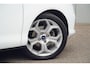Ford B-Max 1.0 EcoBoost Titanium / NL-Auto / Trekhaak / Panodak / Climate Control / Cruise Control