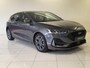Ford Focus 1.0 EcoBoost Hybrid ST Line | Stoel-, stuur- en voorruitverwarming | Apple Carplay/Android Auto | Lichtmetalen velgen 17"