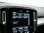 Volvo XC40 T5 Recharge R-Design PHEV 262pk Dealer O.H | SOH 89,8% | Trekhaak Af Fabriek | Adaptive Cruise | Camera | Sportstoelen Memory & Verwarmd | Keyless | BLIS | Apple Carplay | Stuurverwarming | Pilot Assist | Virtual | Navigatie | DAB | 19"L.M | Plug In Hybrid |