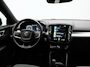 Volvo XC40 T5 Recharge R-Design PHEV 262pk Dealer O.H | SOH 89,8% | Trekhaak Af Fabriek | Adaptive Cruise | Camera | Sportstoelen Memory & Verwarmd | Keyless | BLIS | Apple Carplay | Stuurverwarming | Pilot Assist | Virtual | Navigatie | DAB | 19"L.M | Plug In Hybrid |