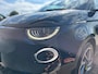 Abarth 500e Turismo 42 kWh | SOH 95% | 155 PK | Sportstoelen | Glazendak | Zomerbanden + Winterbanden | Sound Generator | Stoelverwarming | Cruise Control | LED | CarPlay | Climate Control | Sensoren Voor + Achter | Camera |