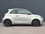 Fiat 500e Giorgio Armani Edition 42 kWh 1e Eigenaar | Unieke Uitvoering | Adaptieve Cruise Control | Lane Assist | Navigatie | Apple Carplay | Parkeersensoren Voor & Achter | Parkeercamera |