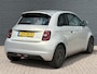 Fiat 500e Giorgio Armani Edition 42 kWh 1e Eigenaar | Unieke Uitvoering | Adaptieve Cruise Control | Lane Assist | Navigatie | Apple Carplay | Parkeersensoren Voor & Achter | Parkeercamera |