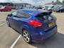 Ford Focus 1.0 Titanium | 1e-eigenaar | Volledig Dealeronderhouden! | ST-Line optiek | 18-inch | Camera | Voorruitverwarming | Cruise Control | Navigatie