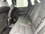 Volvo XC60 2.0 T6 Plug-in hybrid AWD Ultra Dark | Stoel-/Stuurverwarming | Getint Glas | Head-up Display | Adaptieve Cruise Control | Luchtvering | Trekhaak | BLIS |