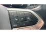 Volkswagen Transporter 2.0 TDI 150 PK DSG L1 Bulli | Trekhaak | Achterdeuren | Passagiersstoel | Adaptive cruise | Navigatie | Verwarmde voorruit | 17" LMV