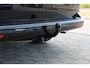 Volkswagen Transporter 2.0 TDI 150 PK DSG L1 Bulli | Trekhaak | Achterdeuren | Passagiersstoel | Adaptive cruise | Navigatie | Verwarmde voorruit | 17" LMV