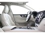 Volvo V60 Cross Country B5 (M-HYBRID) AWD PRO -PANO.DAK|HARMAN/KARDON|GEVENT.LEDER|HEAD-UP DISP.|CAMERA|LEDERLOOK|PRIVACY.GLAS|TREKHAAK|STYLING|19"