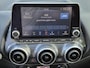 Nissan Juke 1.6 Hybrid N-Connecta / Fabrieksgarantie tot 03-2027 / Dealer onderhouden / Cruise control / Navigatie via Apple Carplay Android Auto / Achteruitrijcamera / Parkeersensoren voor en achter / Climate control / Keyless Entry/Start /