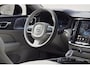 Volvo V60 2.0 T6 Plug-in hybrid AWD Ultra Dark | Achterbank verwarmd | Achteruitrijcamera | Apple Carplay/Android Auto|telefoonintegratie premium