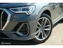 Audi Q3 45 TFSI e S edition | ACC | Sportstoelen | Trekhaak | Stoelverwarming | LED | 19 Inch | Camera | Longlife onderhoud | Zeer netjes | Alcantara inleg | Daytona grey