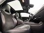 Mercedes-Benz A-klasse 250 e AMG Sport 218Pk Automaat (PANORAMADAK, GROOT NAVI, SFEERVERLICHTING, CAMERA, GETINT GLAS, SPORTSTOELEN, LEDER/ALCANTARA, STOELVERWARMING, NIEUWSTAAT)