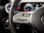 Mercedes-Benz A-klasse 250 e AMG Sport 218Pk Automaat (PANORAMADAK, GROOT NAVI, SFEERVERLICHTING, CAMERA, GETINT GLAS, SPORTSTOELEN, LEDER/ALCANTARA, STOELVERWARMING, NIEUWSTAAT)
