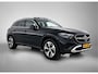 Mercedes-Benz GLC 300 e 4MATIC Plug-In Hybride Trekhaak | Panorama Schuif-Kanteldak | Rijassistentiepakket plus | Parkeerpakket met 360°-camera | Digital Licht. Inclusief 24 maanden Mercedes-Benz Certified garantie voor Europa.