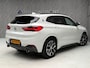 BMW X2 SDrive20i 192 PK M-Pakket / Panorama