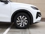 Volkswagen T-Roc Limited Edition 1.5 eTSI 116 PK | Park Assist | Stoel verwarming | App-connect |