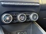 Renault Captur 1.6 E-Tech PHEV 160pk Intens | Trekhaak | Stoelverwarming | 18 Inch | Dodehoeksensoren | Camera | Climate Control |
